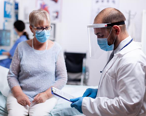 Medidas de prevenção contra infecção hospitalar com uso de EPIs.